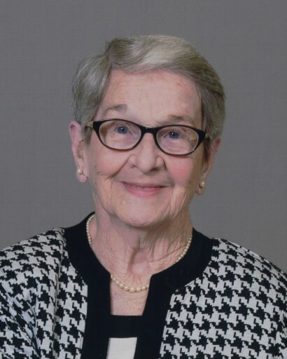Gloria Marie Delaune Traub's obituary image