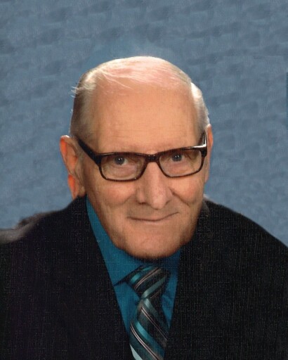 Russell J. Muur Profile Photo