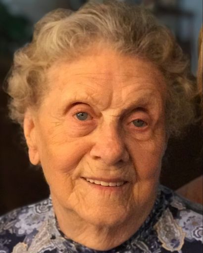 Willa Mae Petry Raynor's obituary image