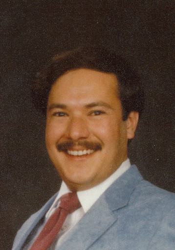 Robert Estrada III Profile Photo