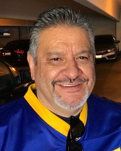 Robert Lopez Profile Photo