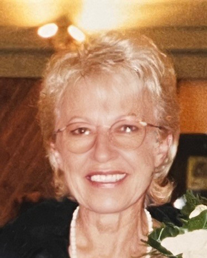 Doris J. Loomis's obituary image