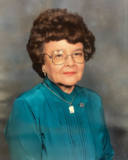 Betty Lou Halle
