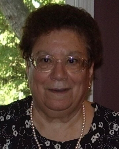 Clara G. Sousa Profile Photo