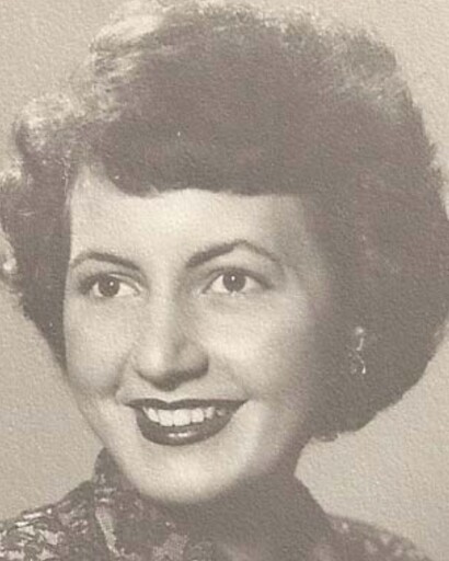 Gloria Stuart's obituary image