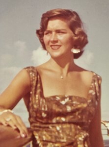 Yvonne Mary (Linsin) Moore