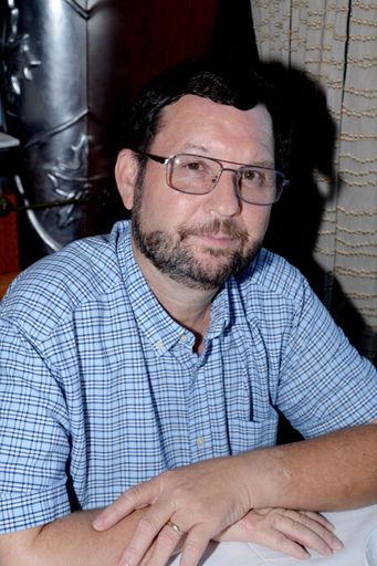Hal Damon Hand Profile Photo