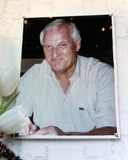 Rodney Lou Van Selow's obituary image