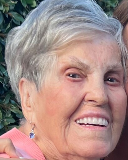 Maria Teresa Golden's obituary image