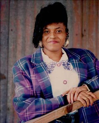 Mrs. Renesa Latonji Lawton Reynolds