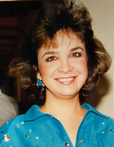 Estela Mounetou Profile Photo