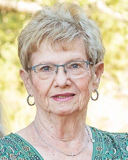 Linda Fowler's obituary image