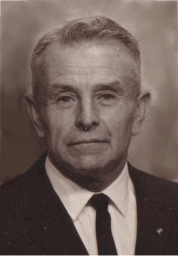 Leo  M. Pelzel Profile Photo