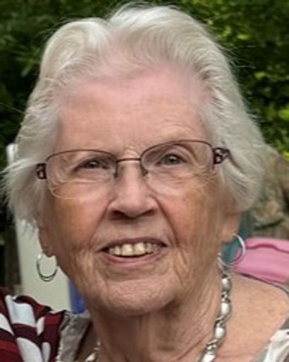 Lila Crosby's obituary image