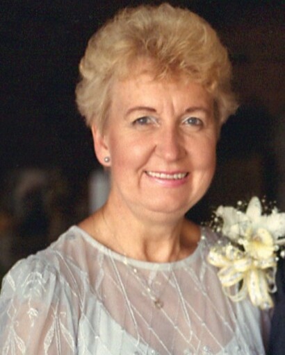 Mary Lou Carlson's obituary image