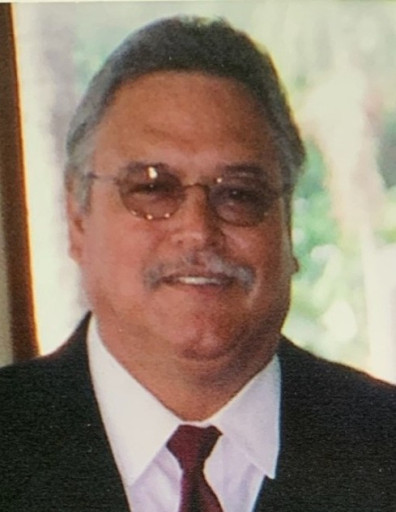 Robert Kaialau Profile Photo