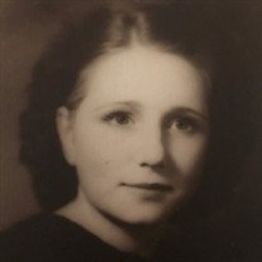 Maxine Mullins Profile Photo