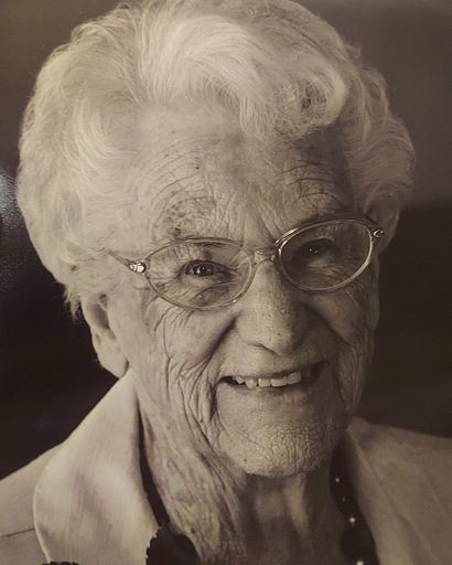 Dorothy Berg Roark's obituary image