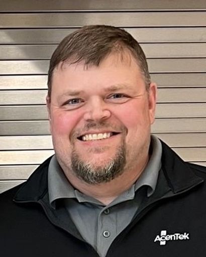 Christopher Hoiland's obituary image