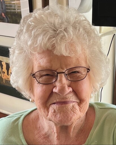 Betty L Keyes's obituary image