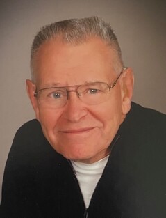 Perry Becker's obituary image