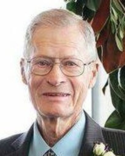 William Kenneth Vaught's obituary image