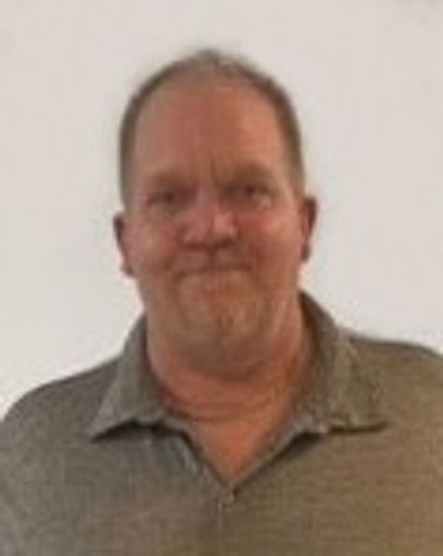 Darren Hinze's obituary image