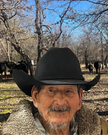 Luis Oliveros Profile Photo