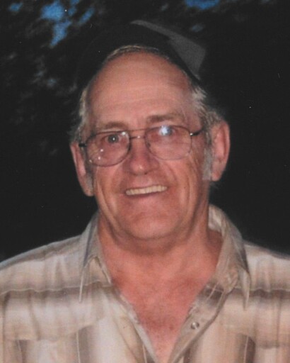 Clifford Lloyd Moen's obituary image