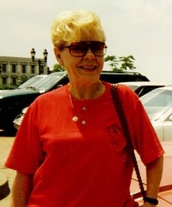 Betsy Sarfino