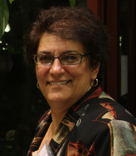 Dr. Stefanie Yazge