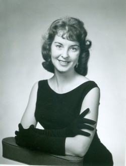 Mary Ellen "Meg" (Gordy)  Kinnamon