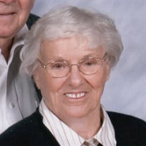 Betty Lou Holt Profile Photo