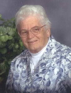 Doris J Parlette