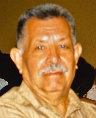 Luis  Gutierrez Profile Photo