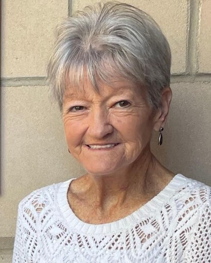 Lynne Barbara Savage Profile Photo