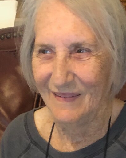 Joan Harriet Lee's obituary image