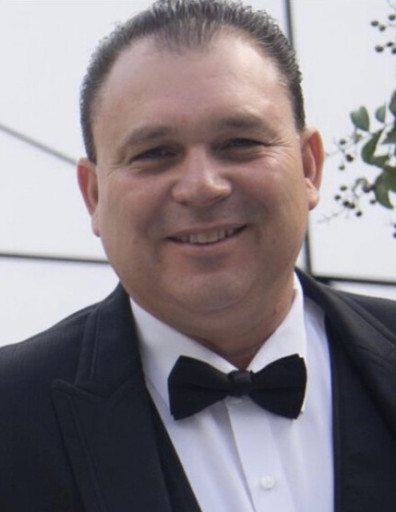 Luis Alberto De La Garza Profile Photo