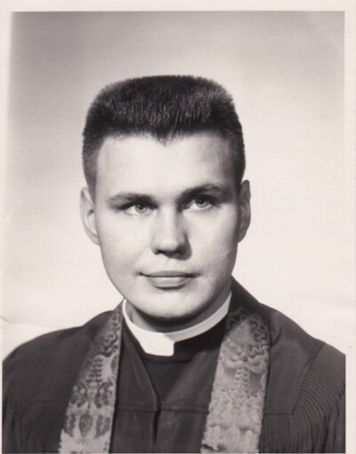 Rev. Dr. Kenneth H Swanberg Profile Photo