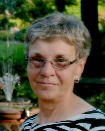 Dori Bezenek's obituary image