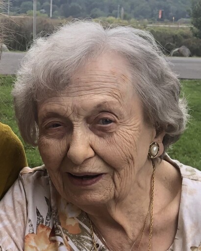 Alice Pitera's obituary image