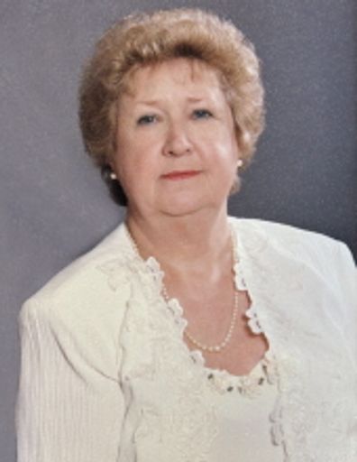 Evelyn Pauline "Lynne" Hasch Profile Photo