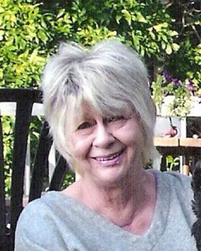 Vivian Carol Peterson's obituary image