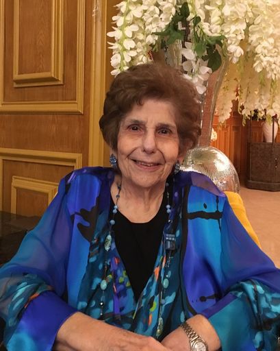 Elvira de la Garza's obituary image