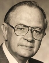 Robert Elmer Larsen Profile Photo