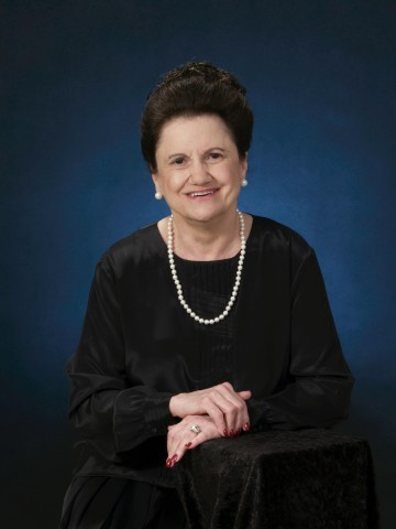 Mrs. Carolyn Medeiros