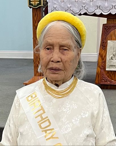 Nam Thi Hoang's obituary image