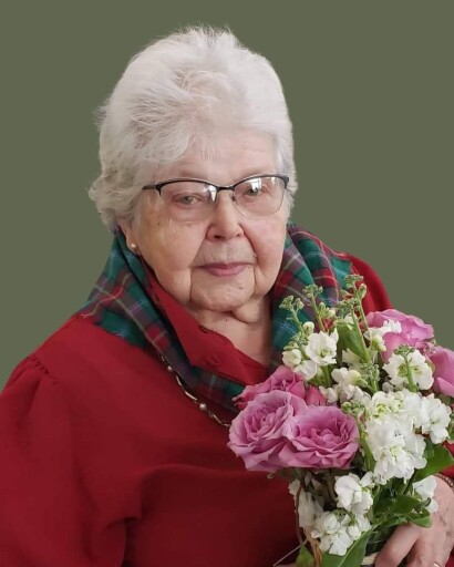 Arline Lillian Davey's obituary image