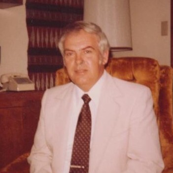 Ralph W McClanahan