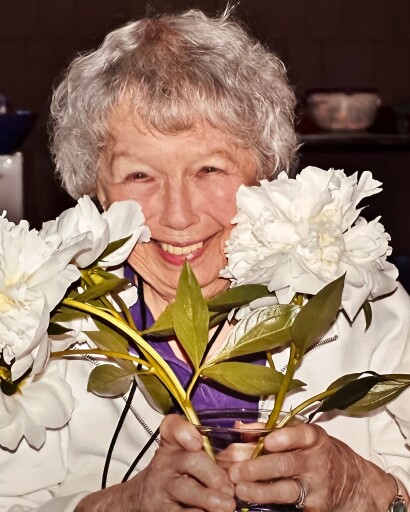 Lillian Updike's obituary image